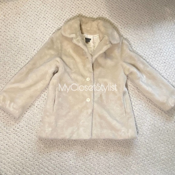 ZARA Plush Faux Fur Coat! Neutral Cream Jacket! Medium EUC vegan - Picture 3 of 6